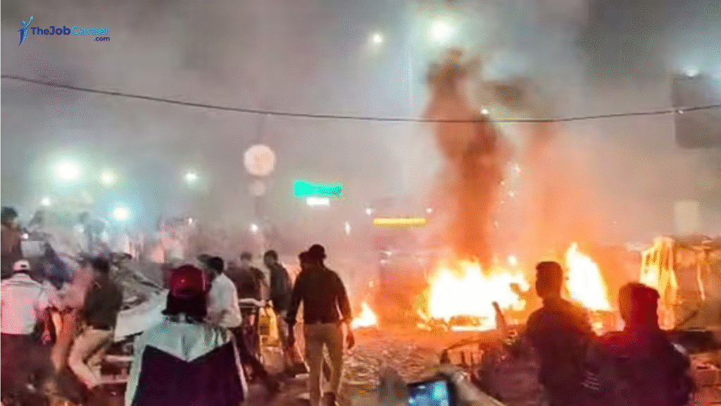 CCTV Footage Shows Moment of Explosion Near Red Fort That Killed 13